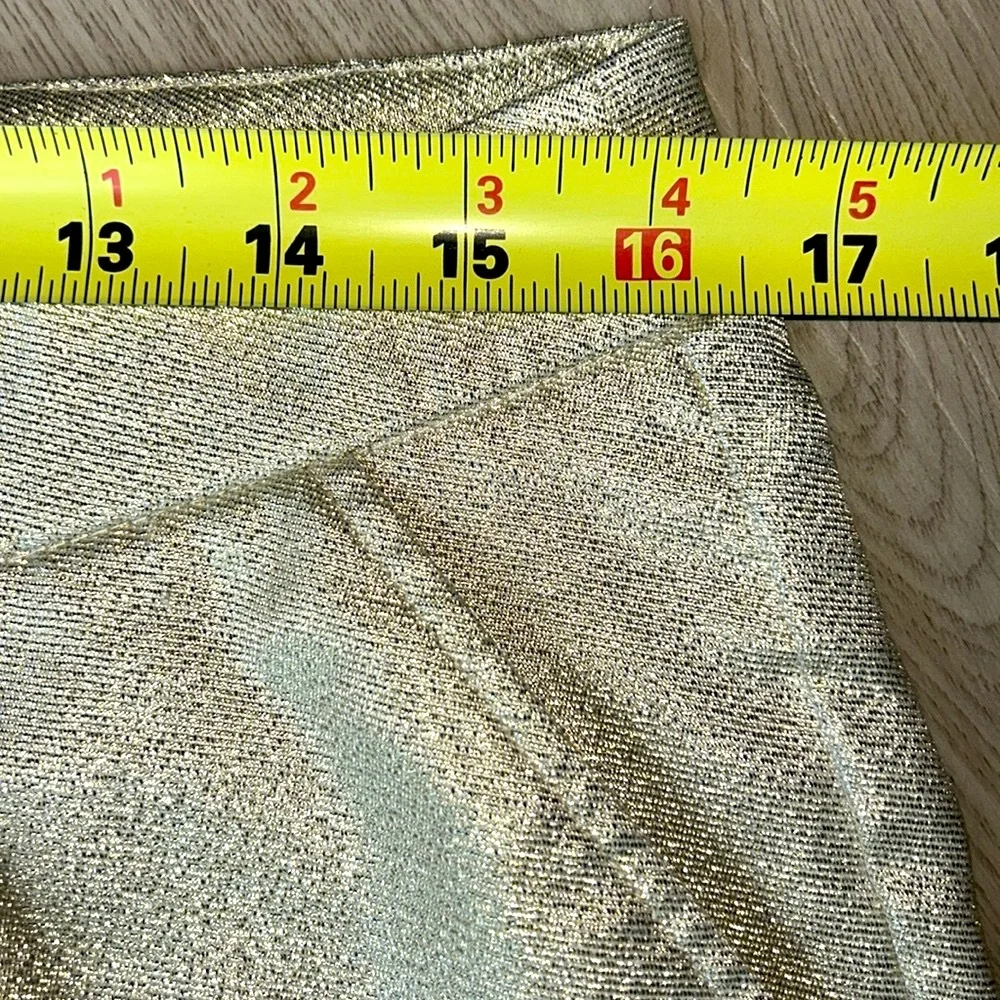 Jennifer Lopez Women's Shorts 10 Gold NWOT Metallic Glitter Glam Sparkle Barbie